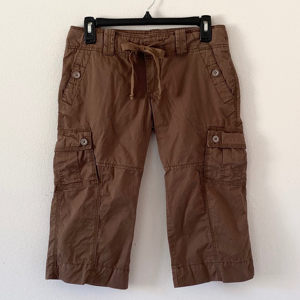 Roxy • Cargo Capri Pants • Brown